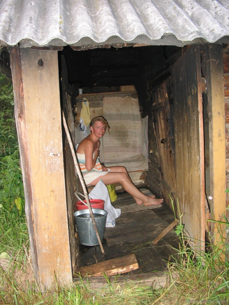 Голые девки в бане зимой