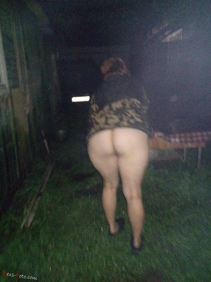 Голые женщины в платочках