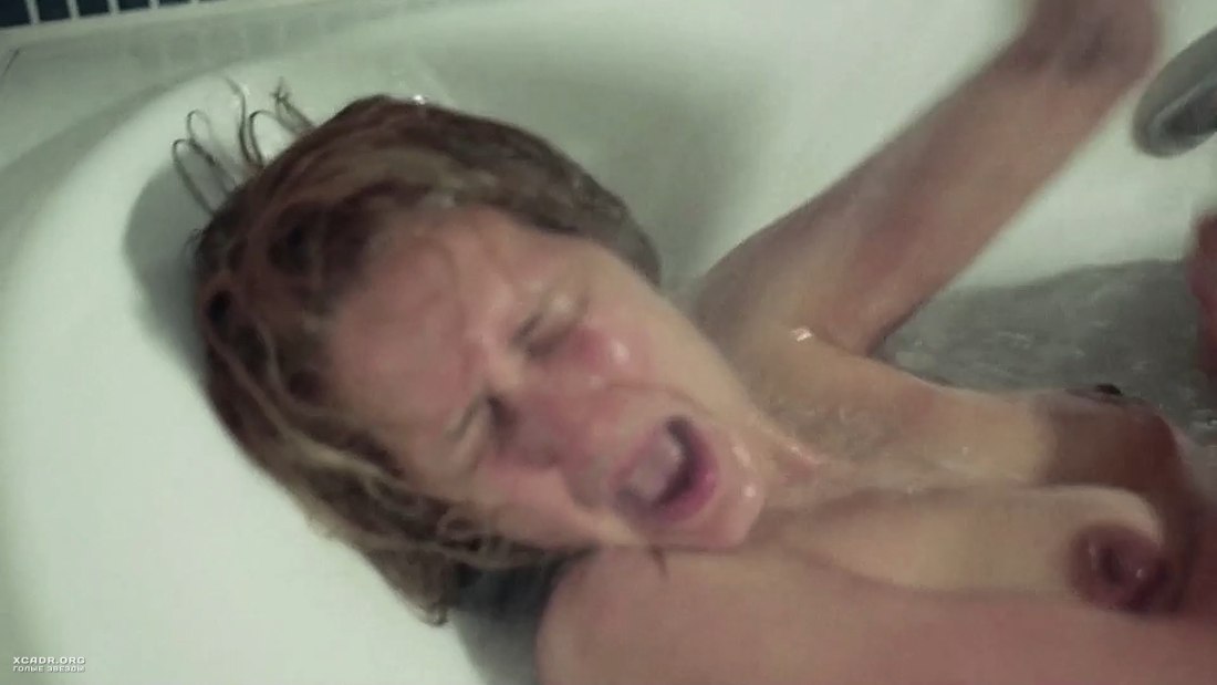 Виктория Толстоганова ню