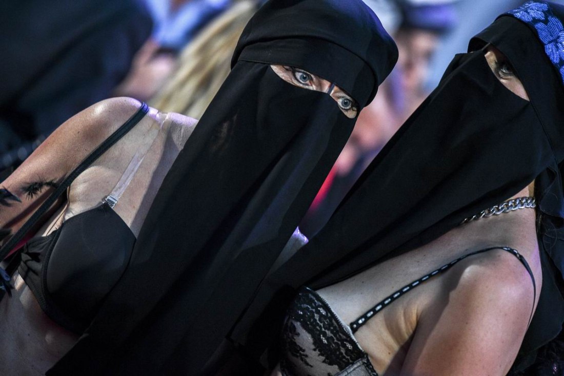 Мусульманки в облегающем