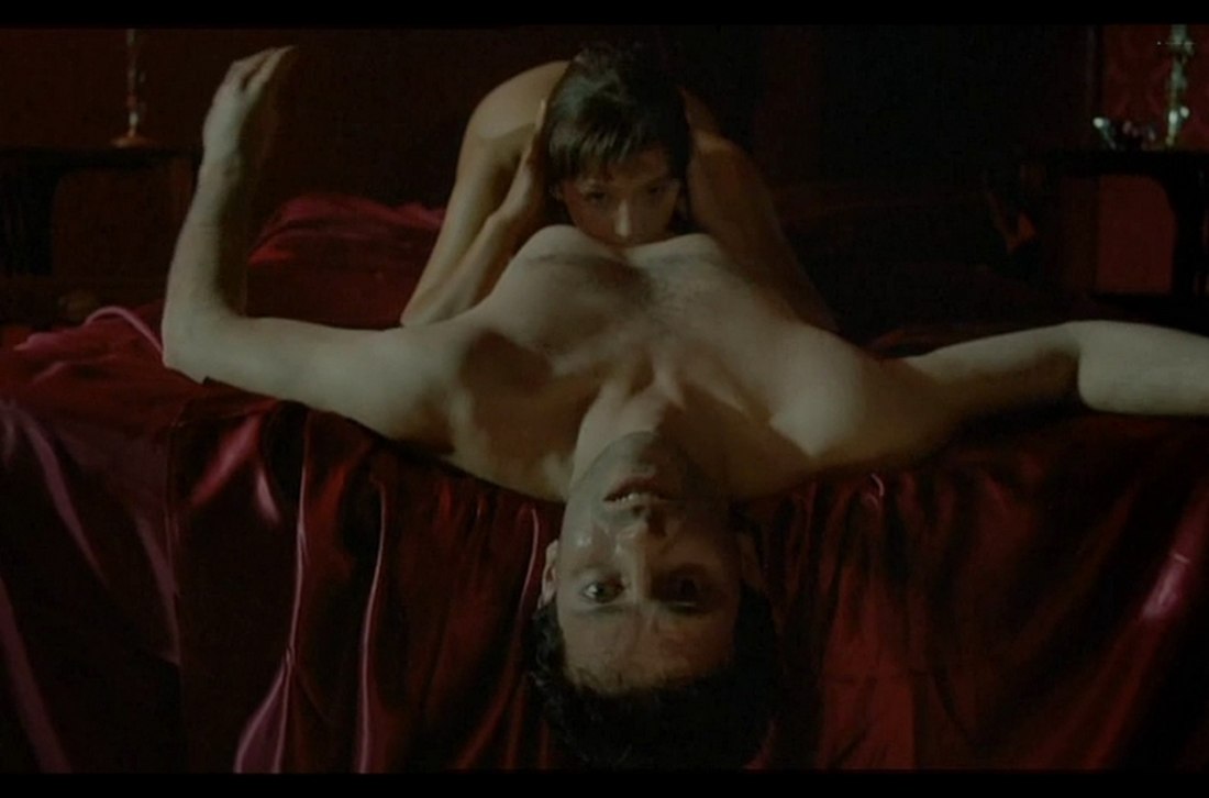 Софи Марсо топлесс