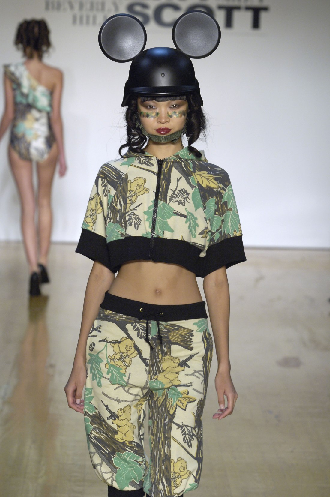 Евгения Манджиева в купальнике