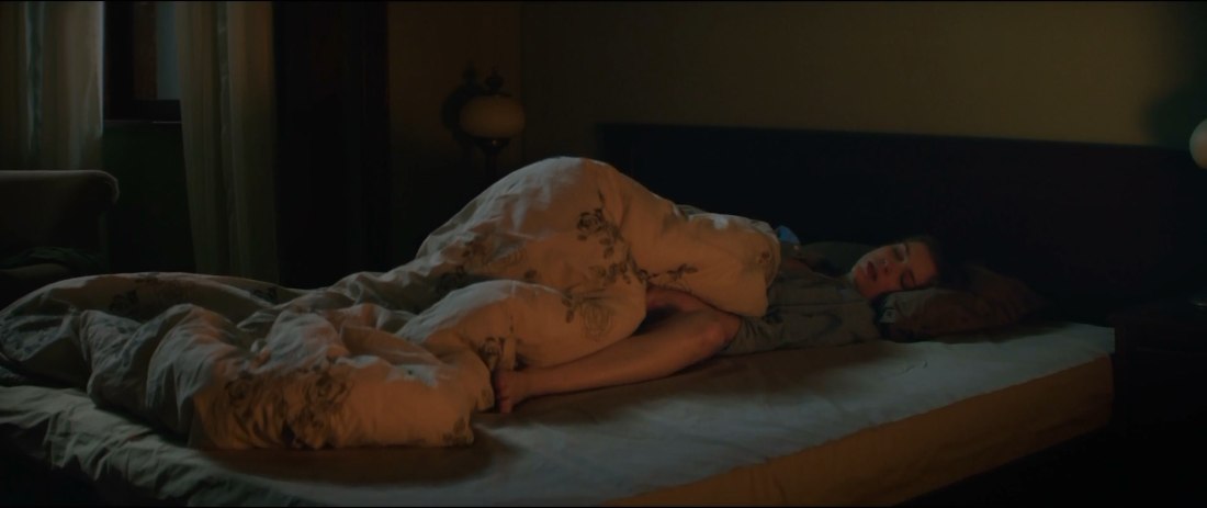 Актриса Софи Куксон голая