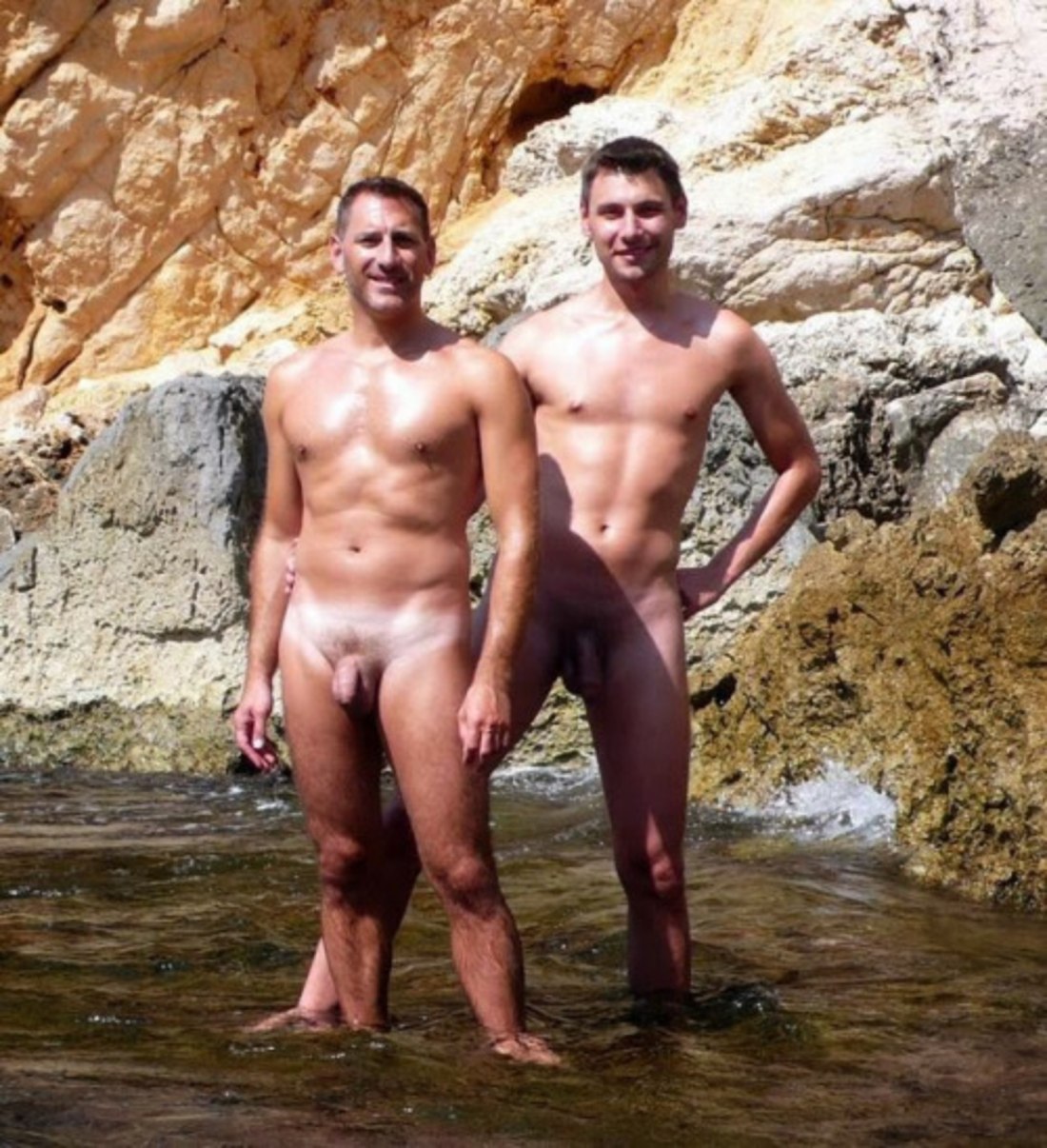 голые парни купаются зимой