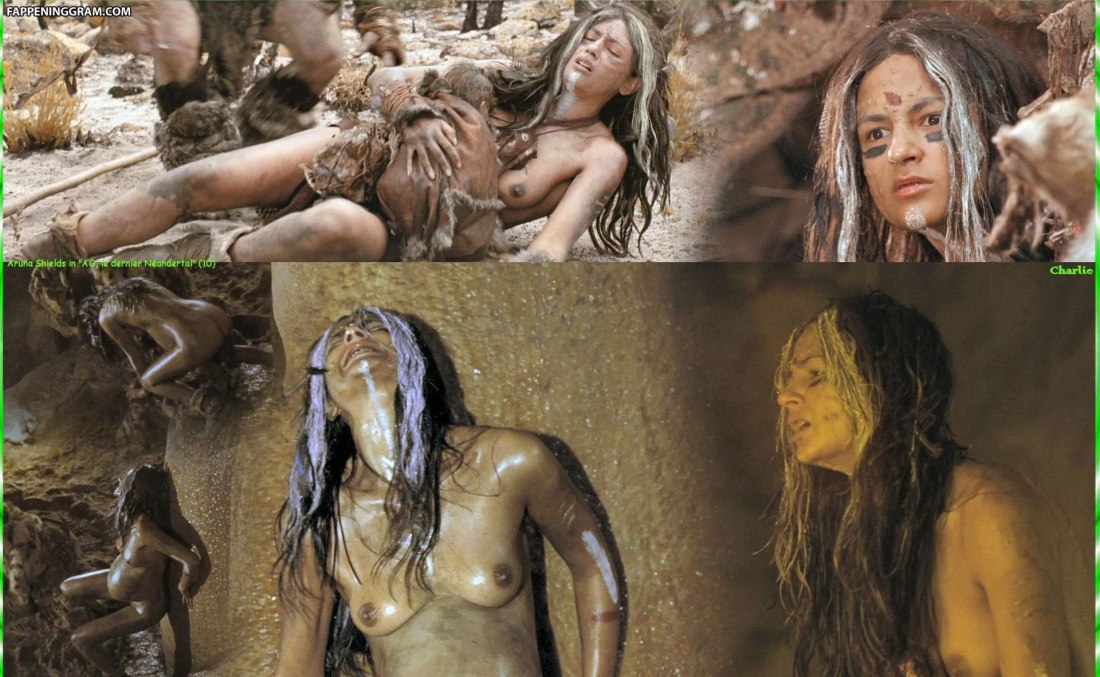 Голая Мила Йовович в фильме голубая Лагуна