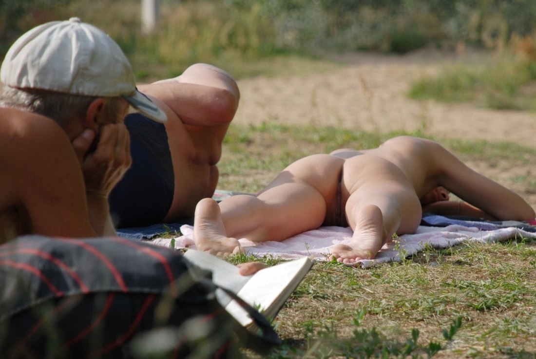 Неожиданное обнажение девушек