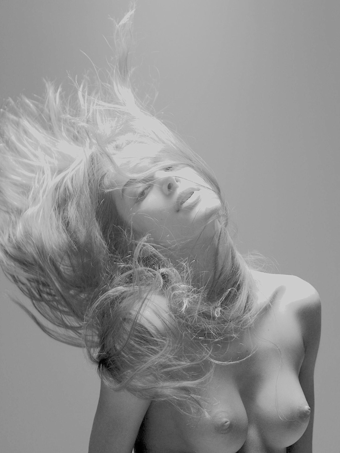 Бруклин Деккер голая в кино