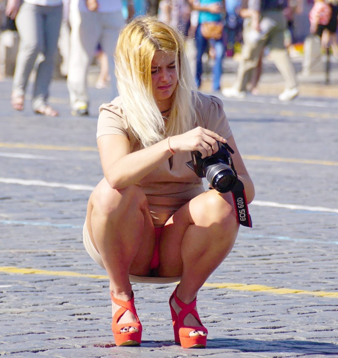 Пьяные девушки без трусов