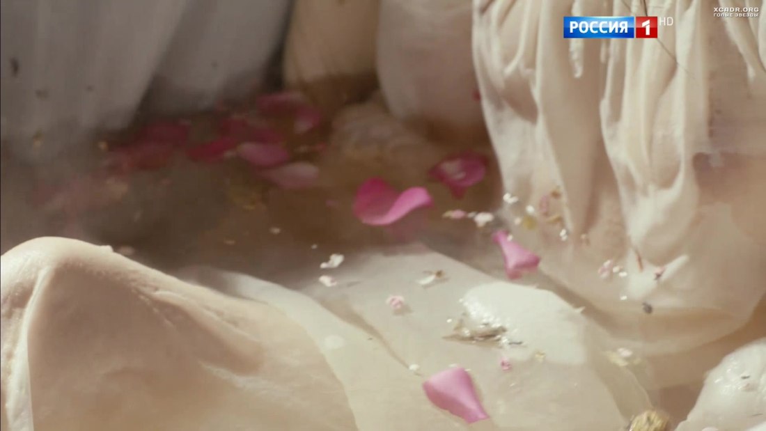 Екатерина Андреева голая под водой