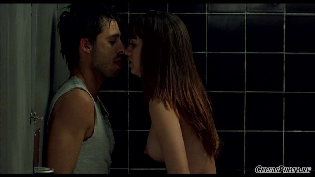 Ана де Армас эротические сцены в кино