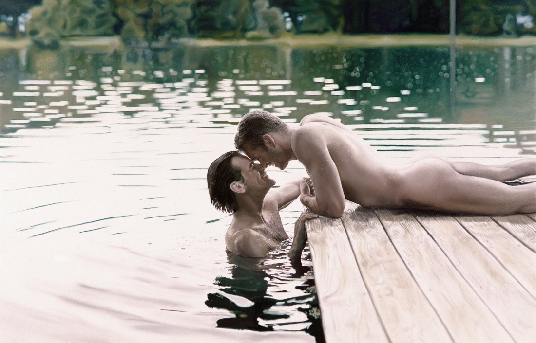 Голые мужчины с женщинами на речке