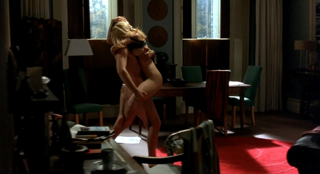 Голая Ариель Домбаль в молодости