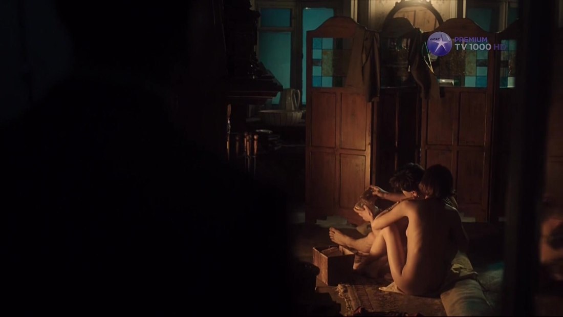 Виктория Исакова голая эпидемия