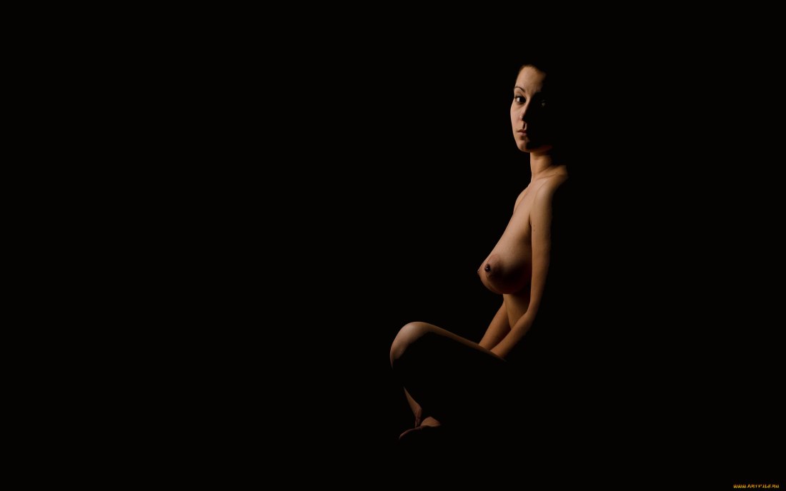 Порнозвёзды брюнетки Ария Джиованни