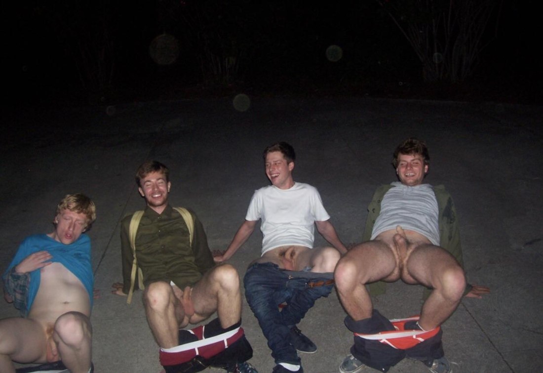 Много красивых голых парней