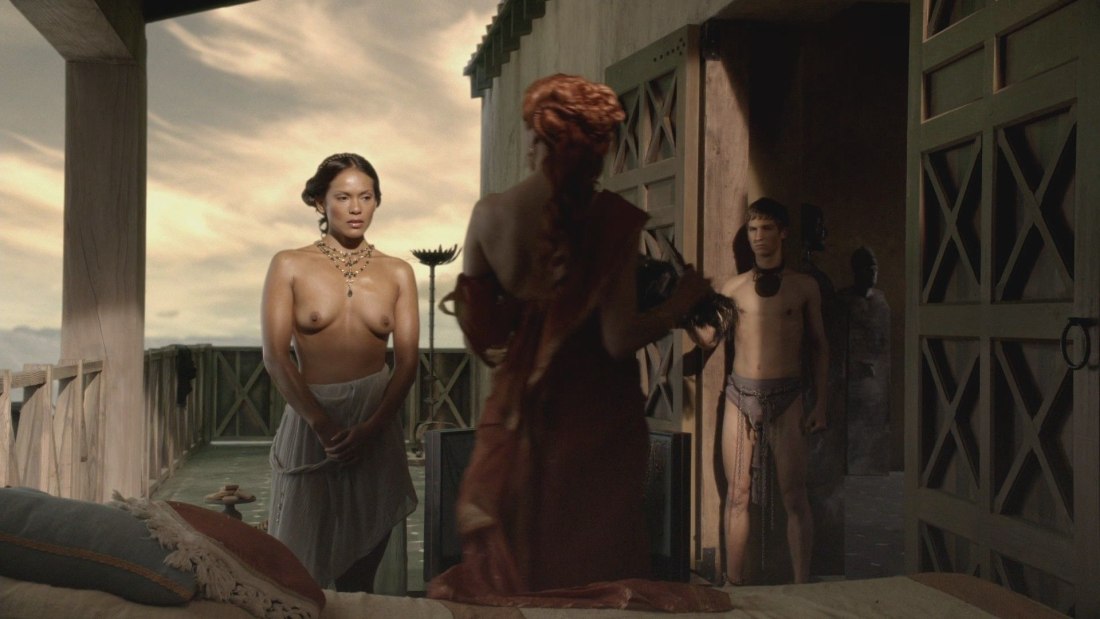 Лесли-Энн Брандт в Нижнем белье