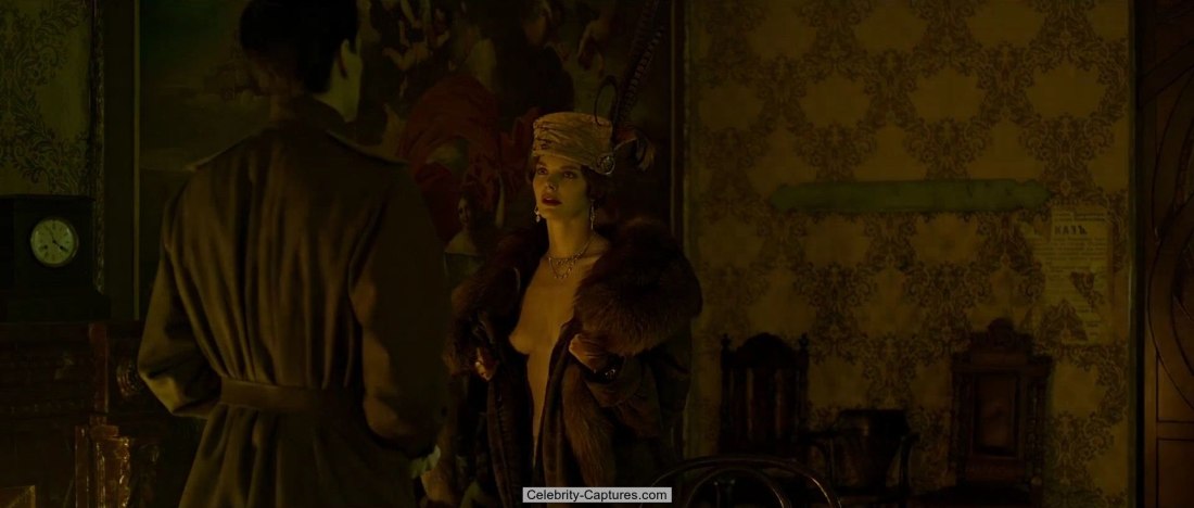 Елизавета Боярская в эротических сценах