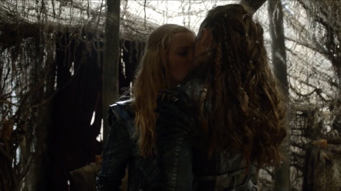 Алисия дебнем-Керри попа