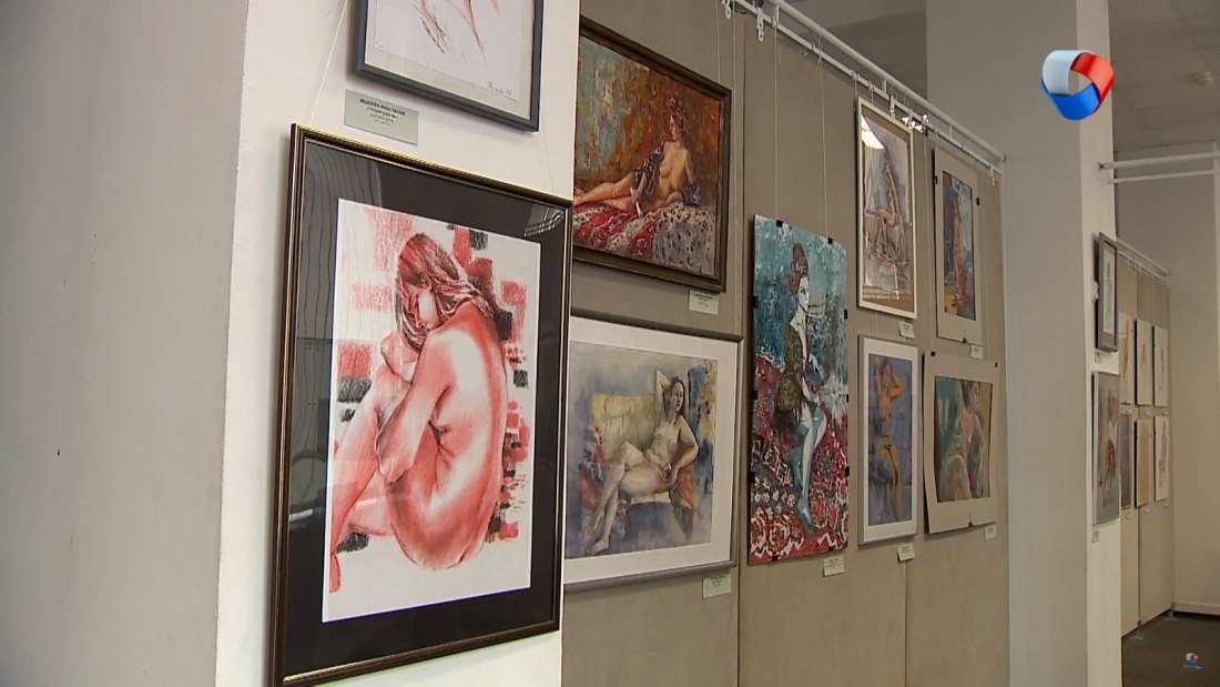 Обнажение на выставке