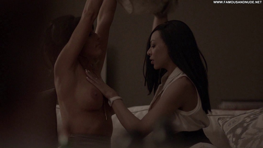 Голая актриса Ханна Уэр