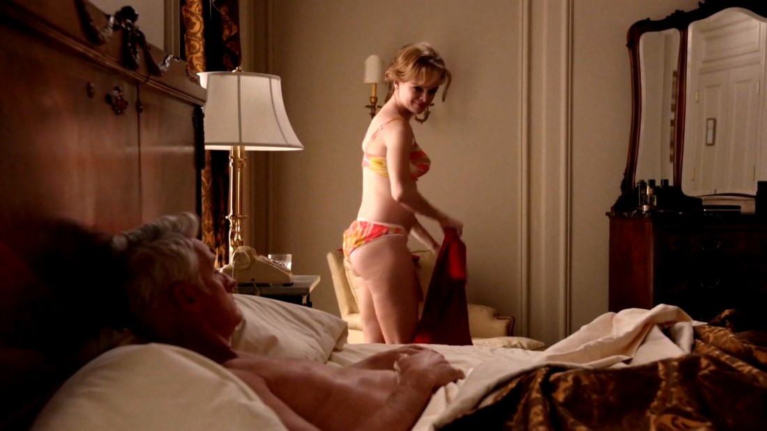 Даниэль Панабэйкер голая в фильме