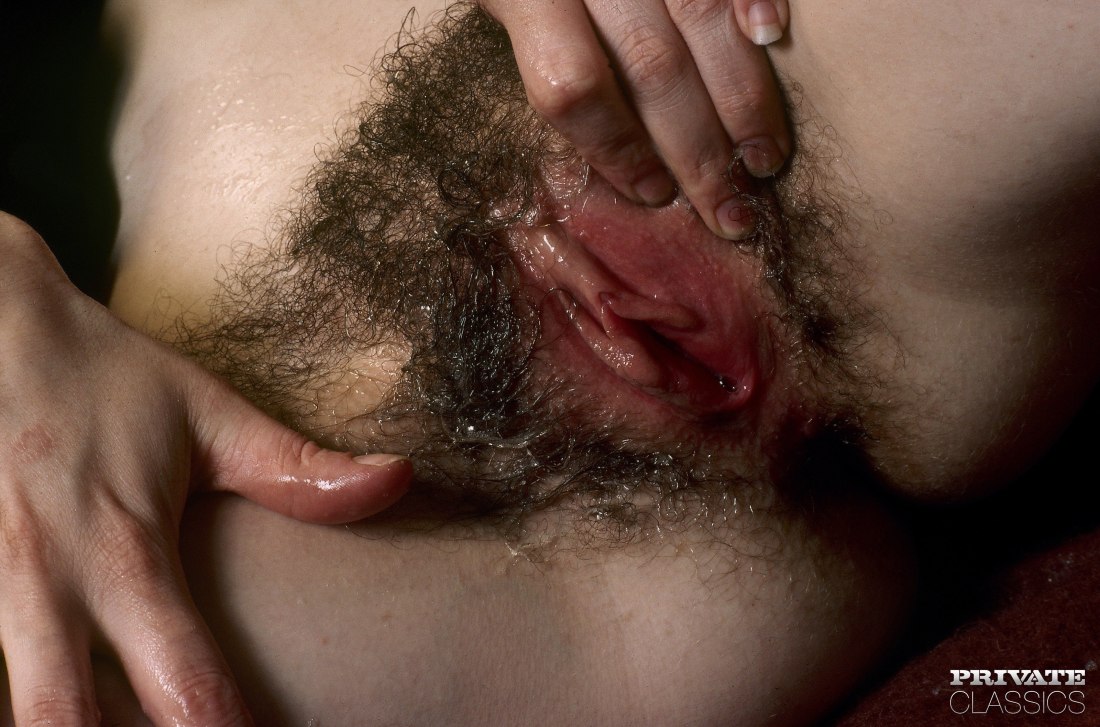 Волосатая киска Вероника Сноу