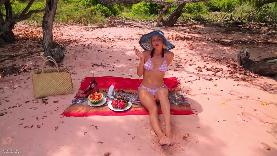 Леся Никитюк ягодицы