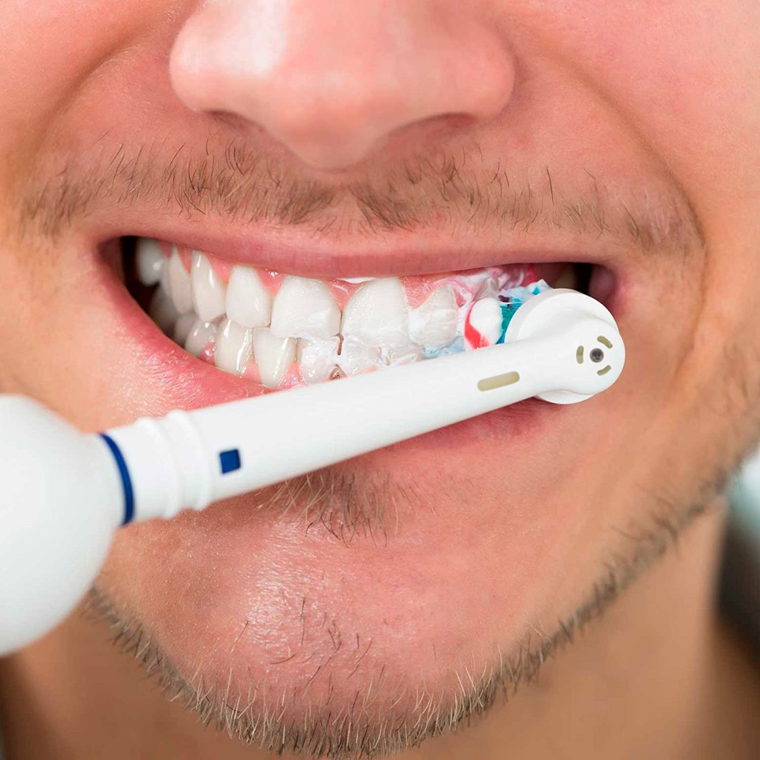 Женская мастурбация расческой