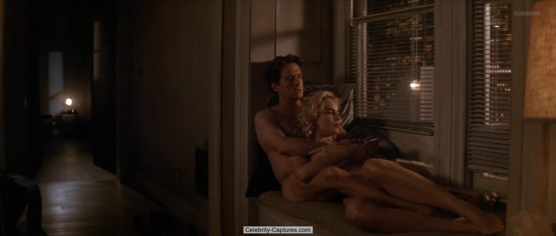 Голая Шерон Стоун в фильме основной инстинкт 2