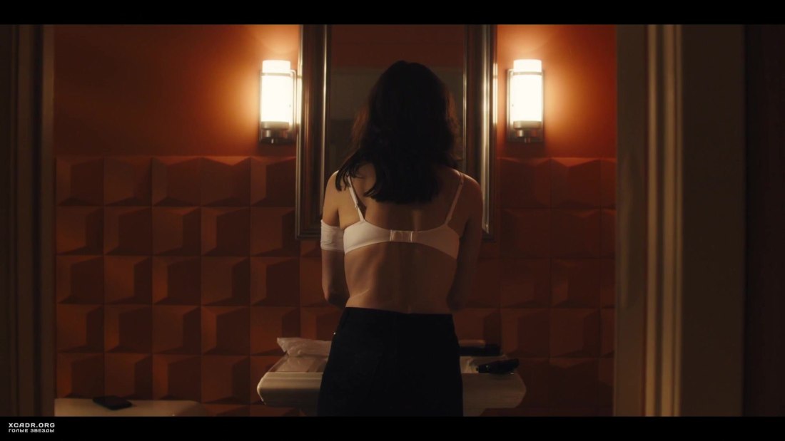 Карла Гуджино Калифорникейшн голая