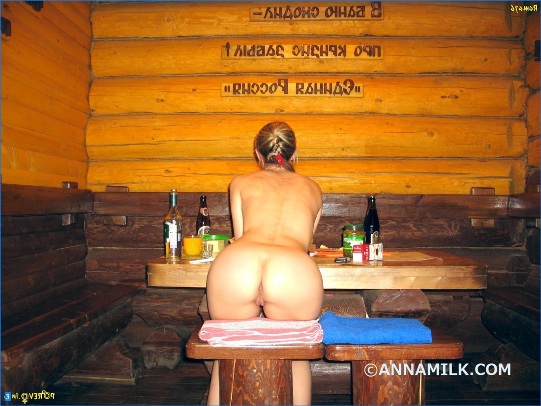 Голые женщины в русской бане