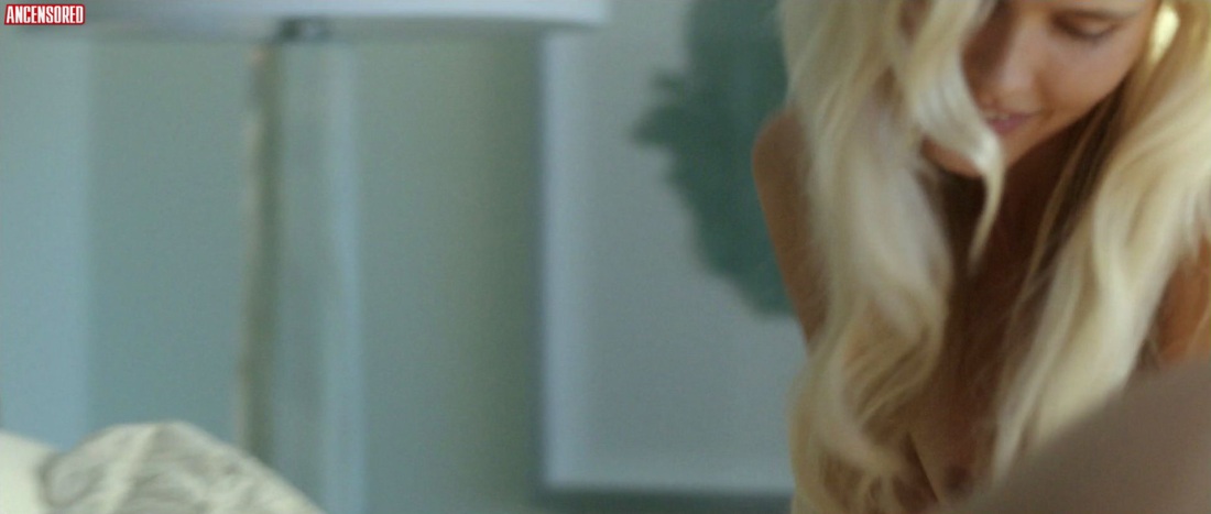 Изабель Лукас война богов голая