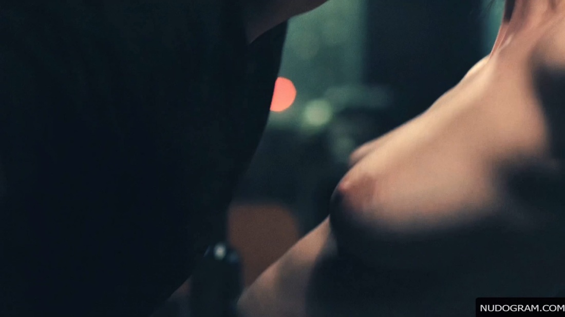 Шейлин Вудли голая в кино