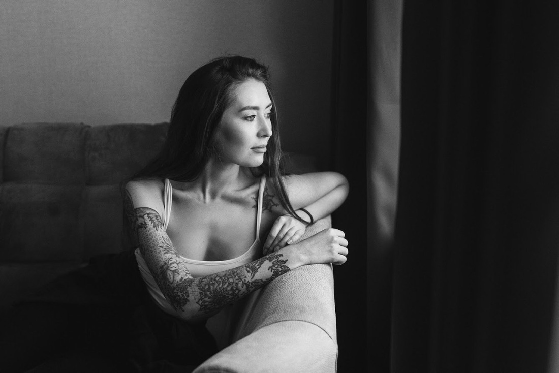 Айнур Ильясова в лифчике