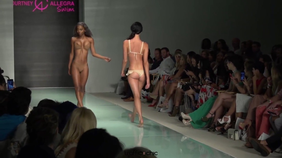 Jef Montes naked Catwalk Fashion show resolver