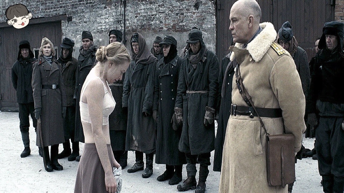 Принудительное обнажение