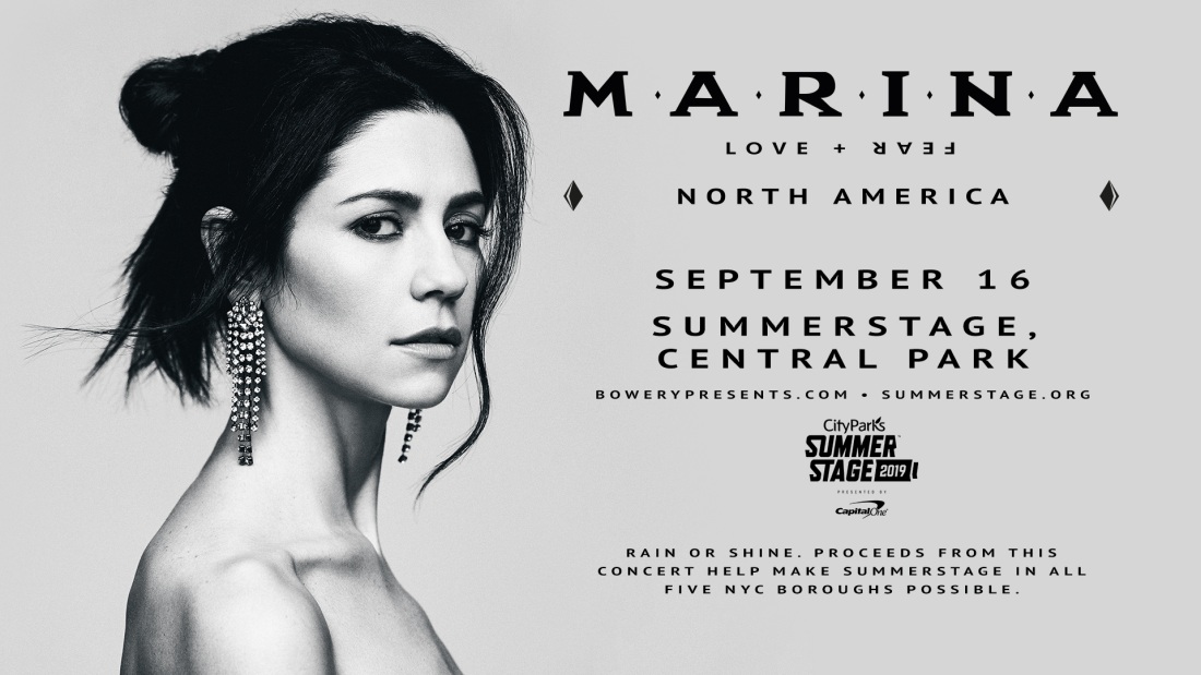 Эро фотодевушек с раэвежеными ногами