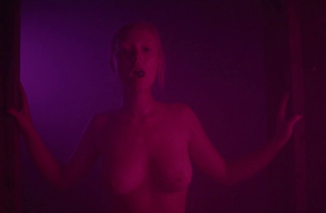 Виктория Агалакова голая в сериале эпидемия