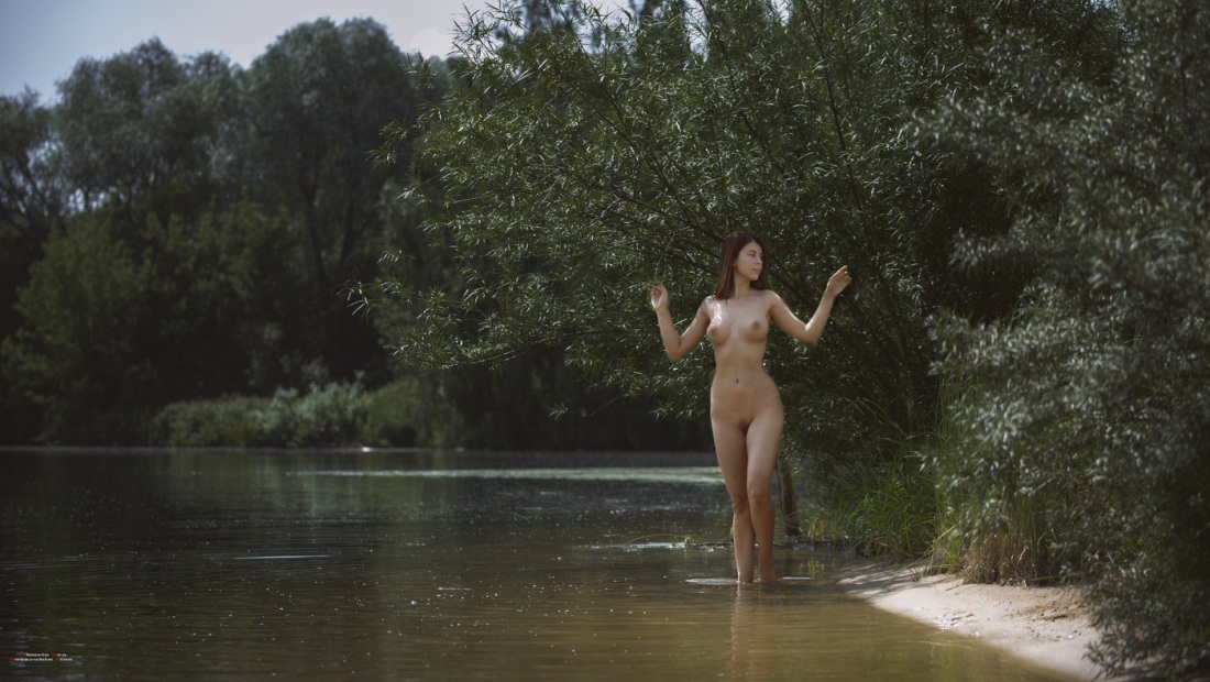 Gene Oryx с голыми сиськами