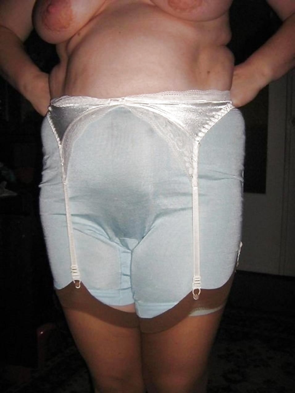 Панталоны три резинки на женщинах порно - порно фото