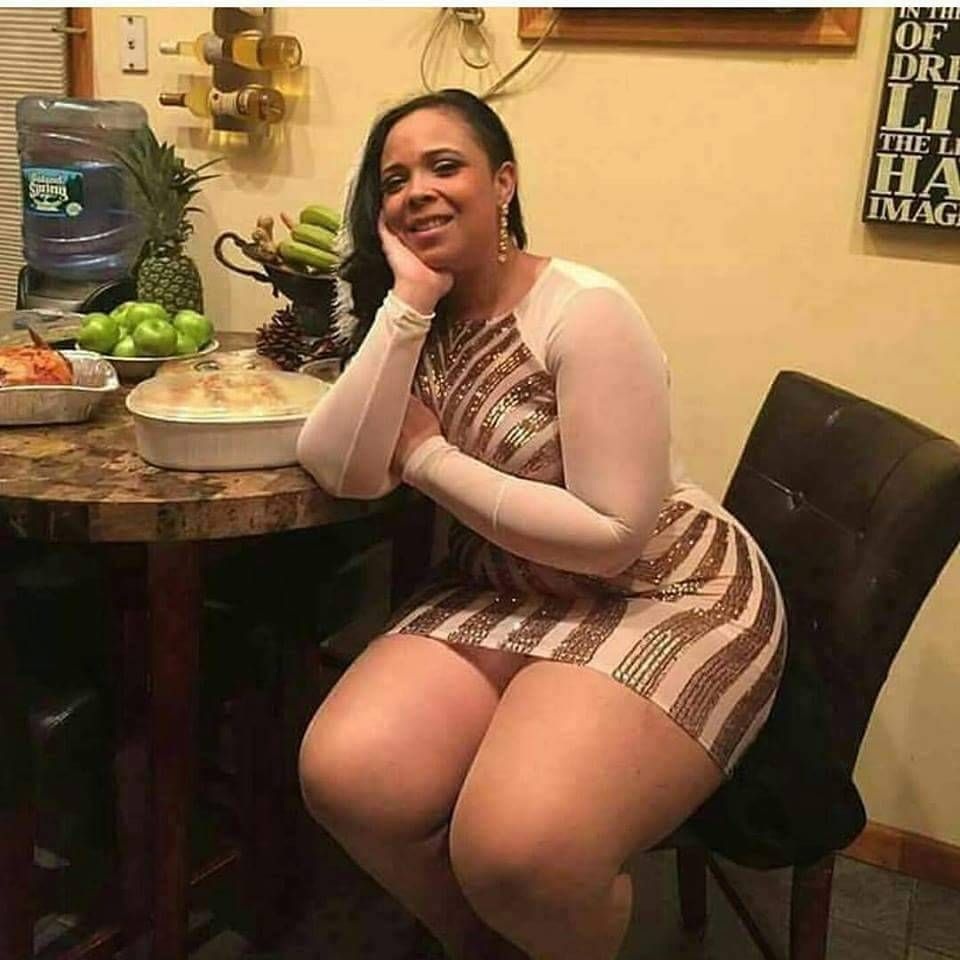 Женщины с большими ляжками