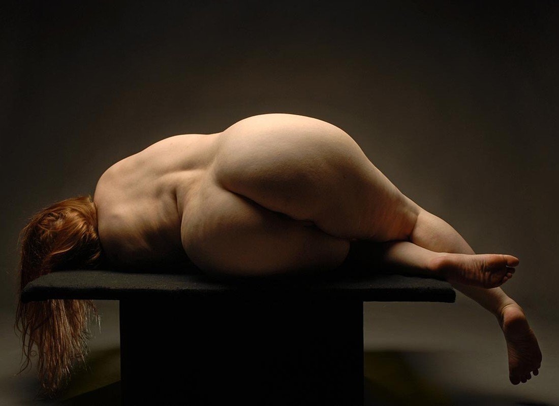 Художественное ню полных женщин