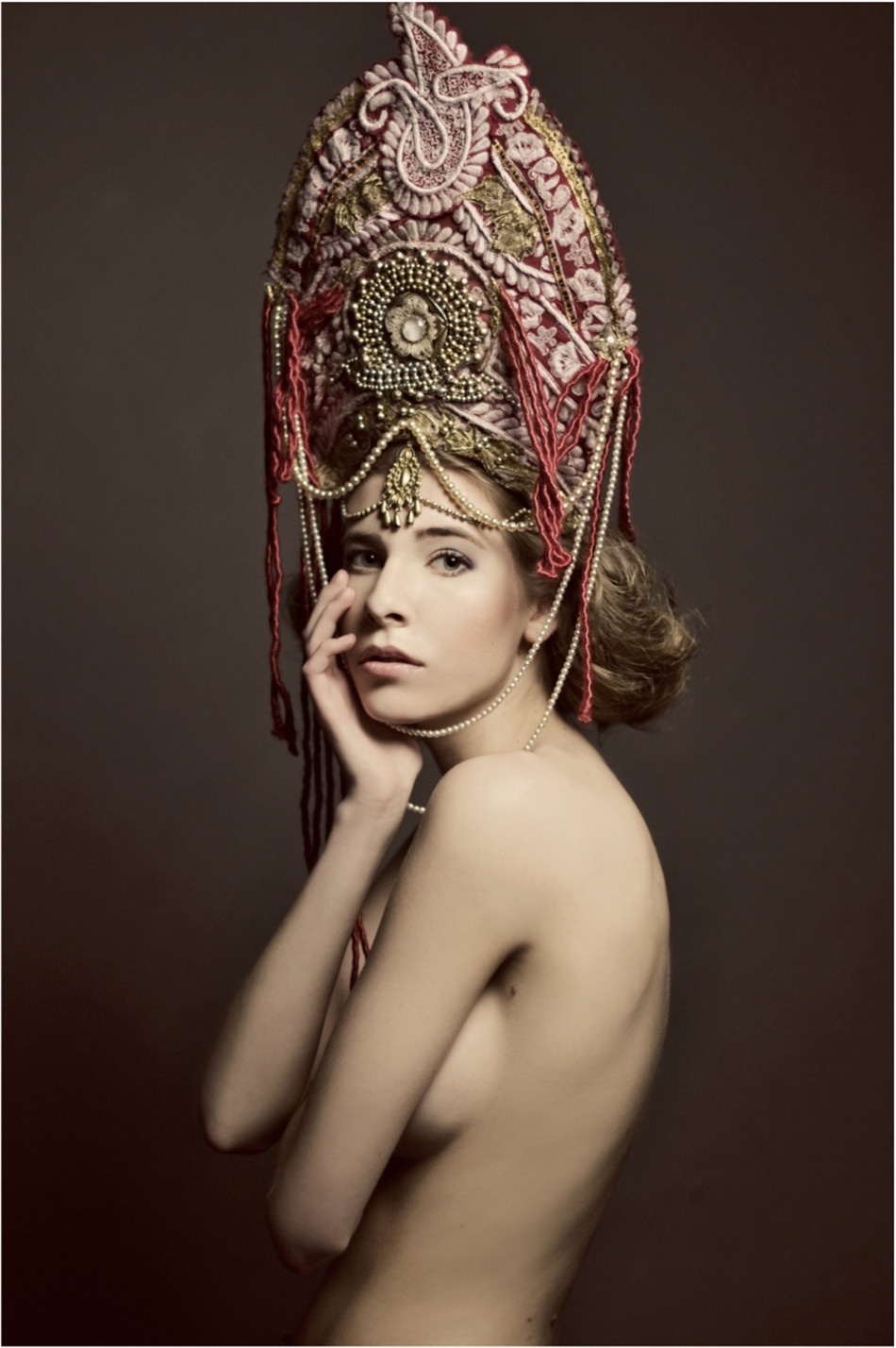 Девушка в кокошнике секси