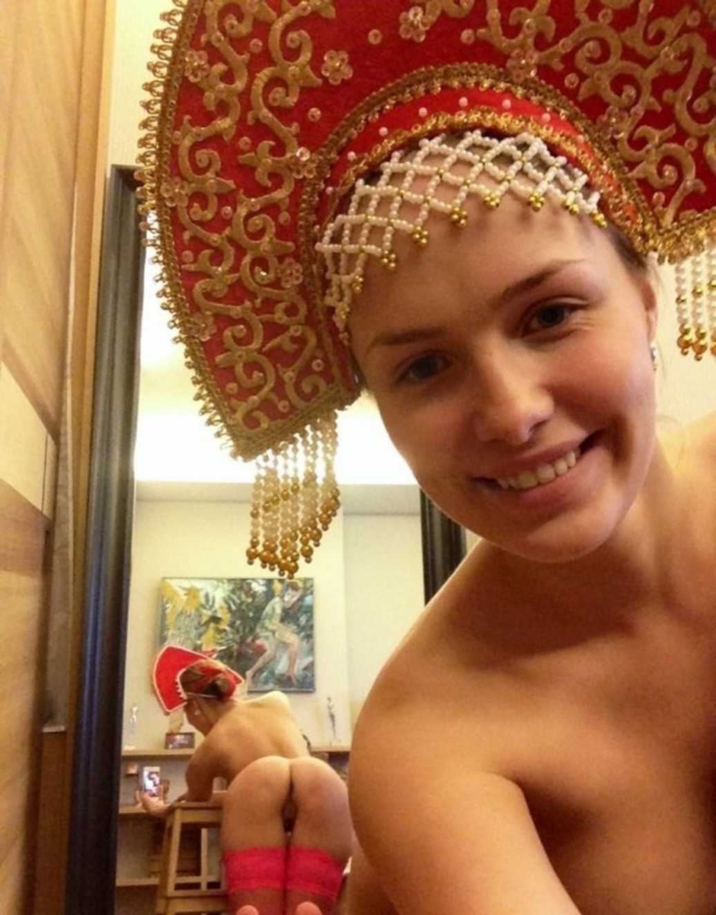 Голые красавицы в кокошниках