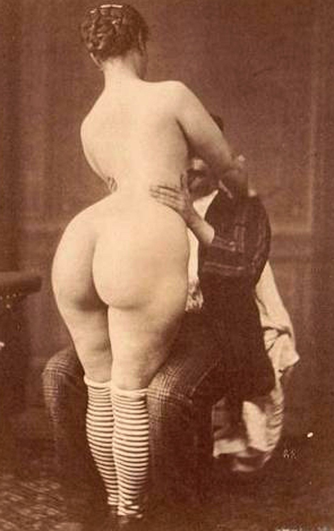 Ретро девушки с огромной попой