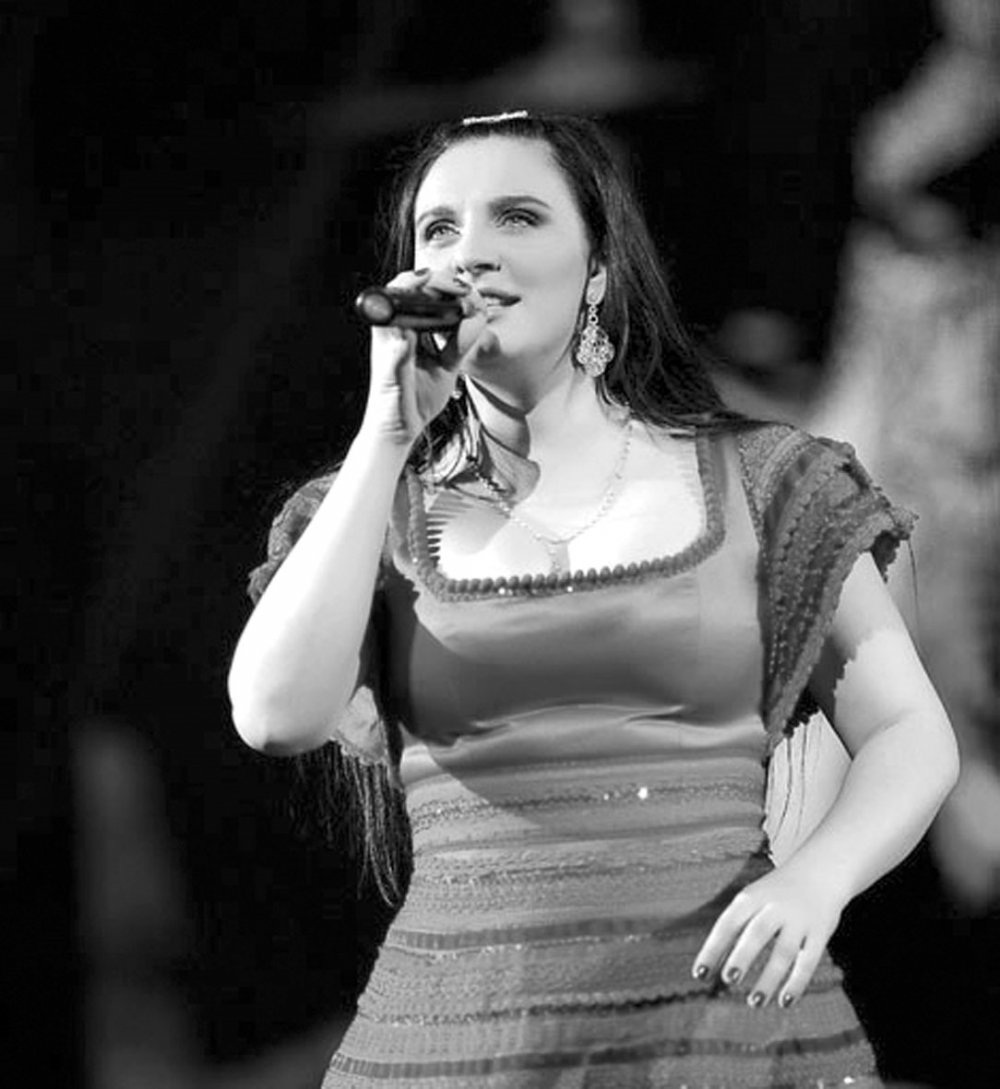 Елена Ваенга грудь