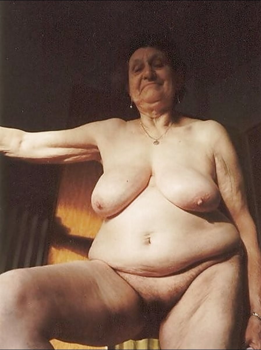 Голая старуха в бане - фото порно devkis