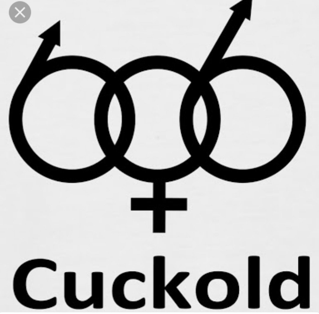 Негр кончил в жену в чулках