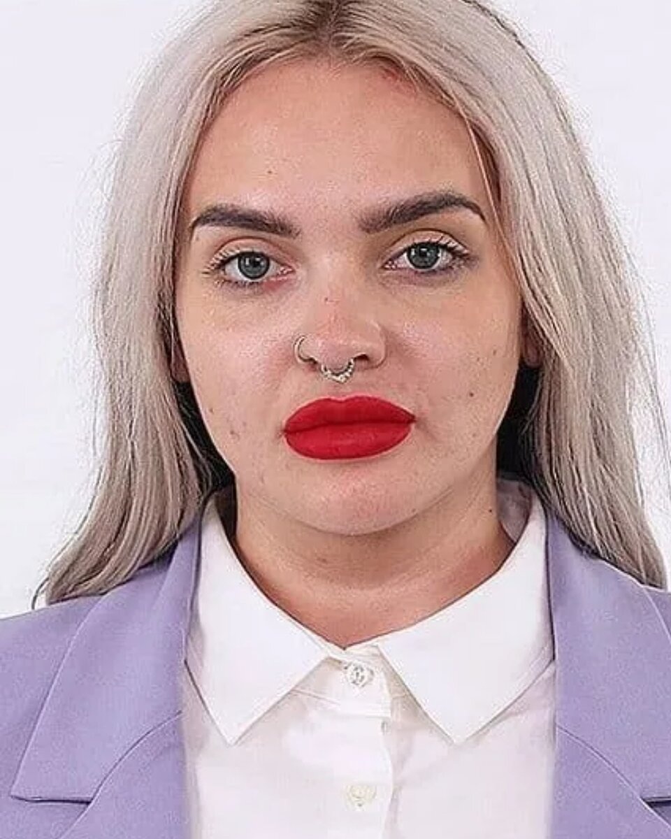 Две девушки эскиз