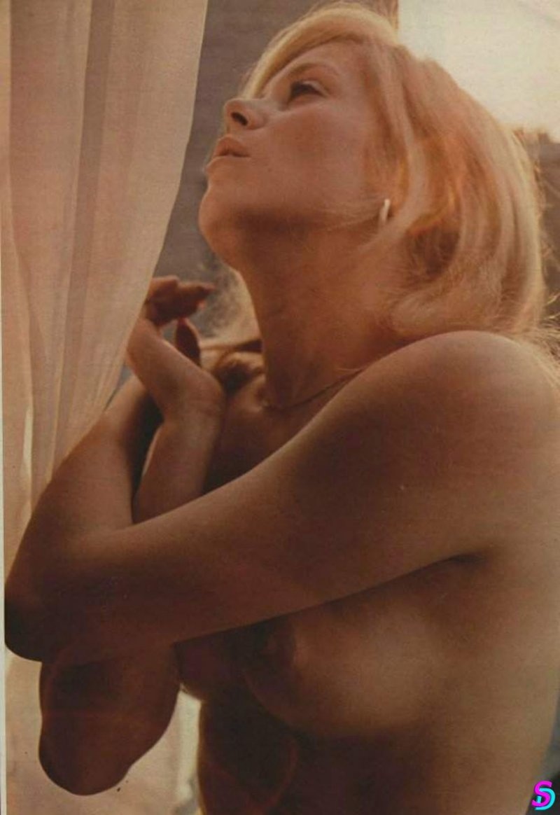 Сцены интима Катрин Денев